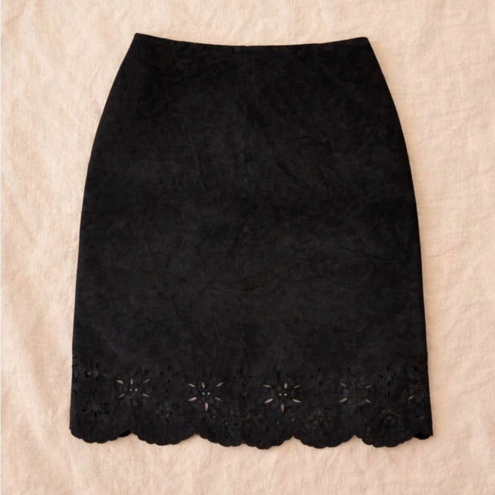 Danier Genuine Suede Leather Skirt – Size 4